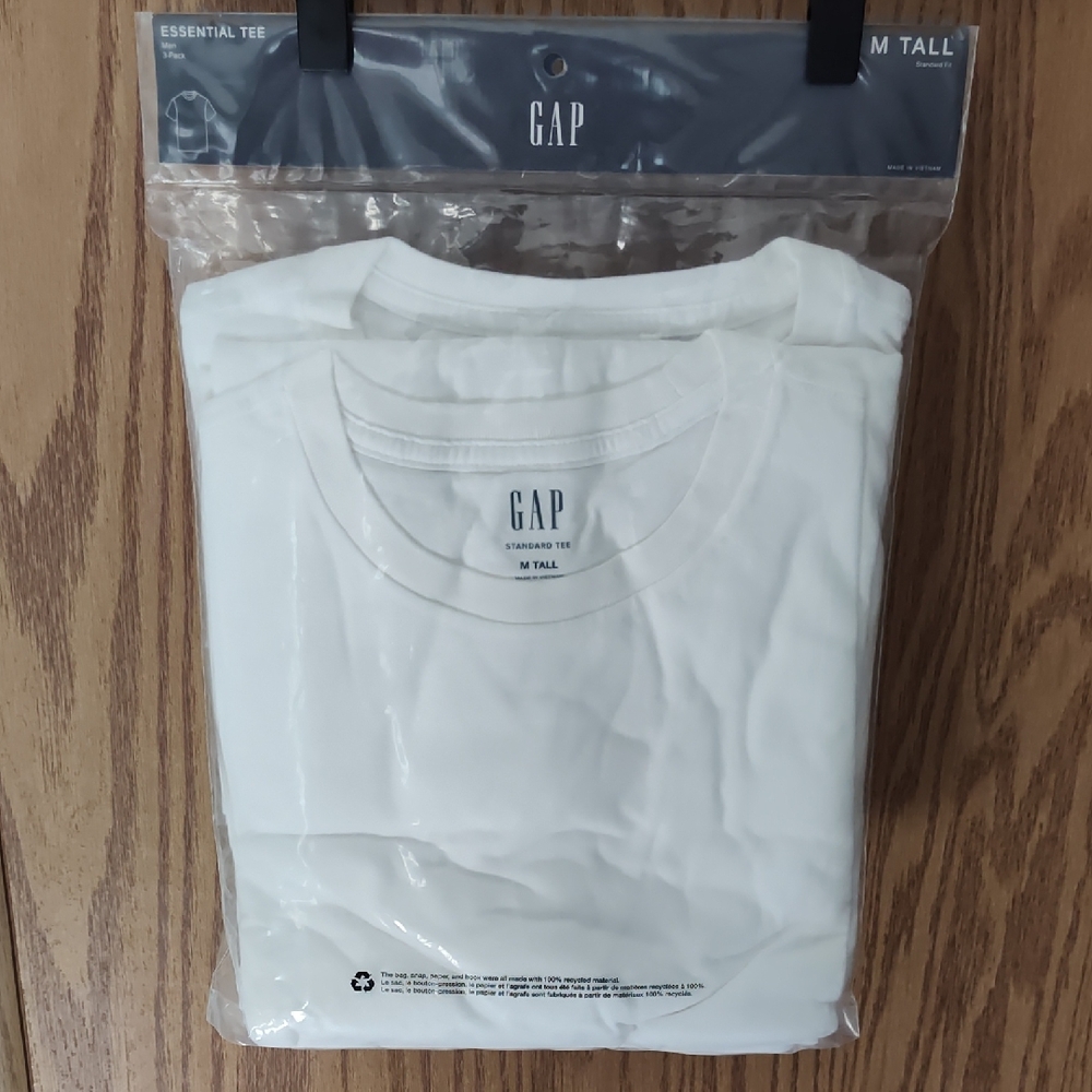 GAP Classic White Crewneck Tees